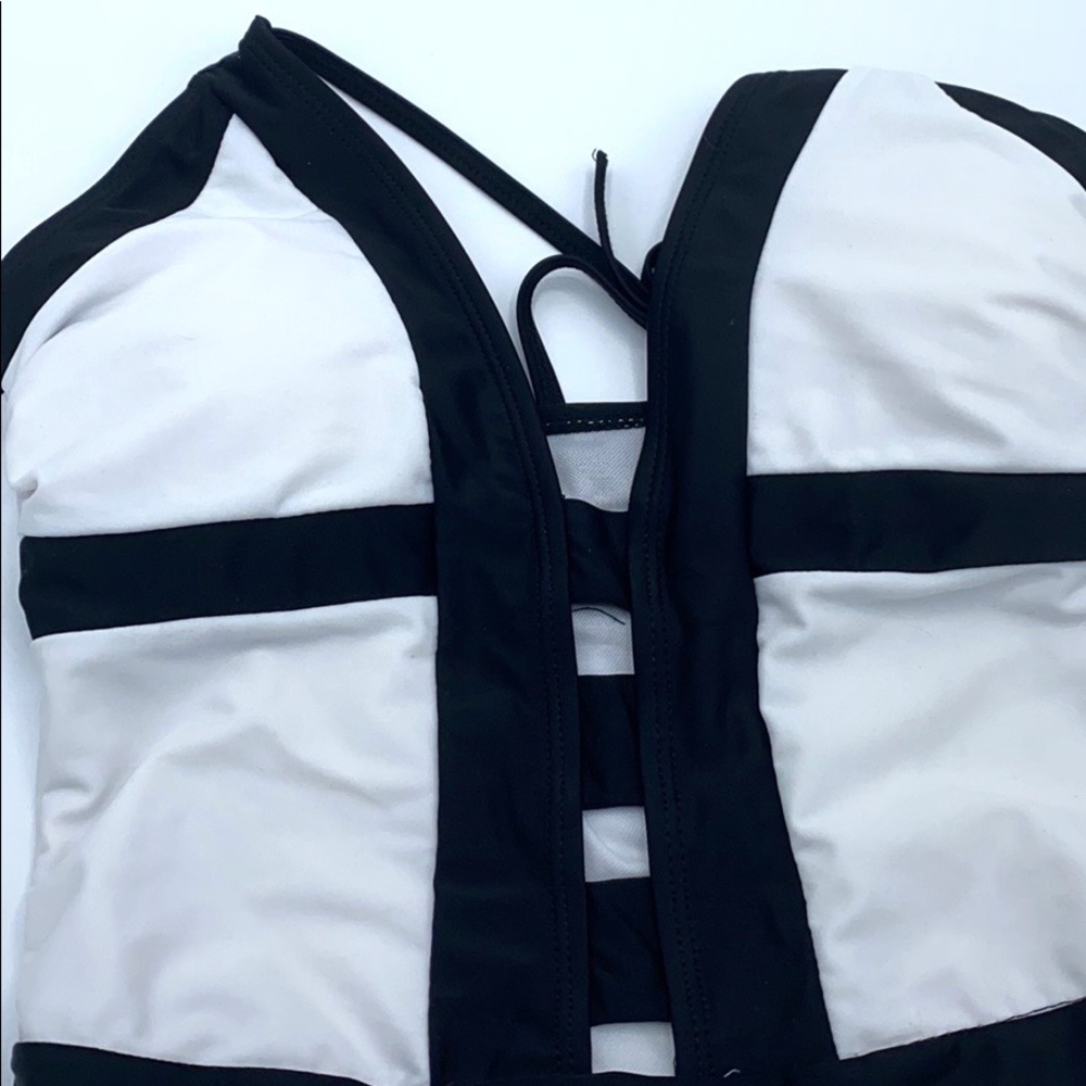 NWOT Black & White • Halter Tie Small Bathing Suit
